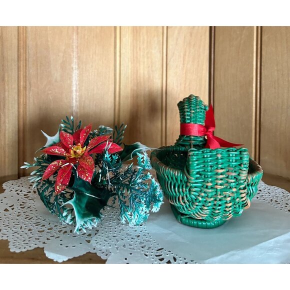 Handcrafted Woven Green Duck Basket Poinsettia Festive Vintage Holiday Decor - Picture 4 of 5